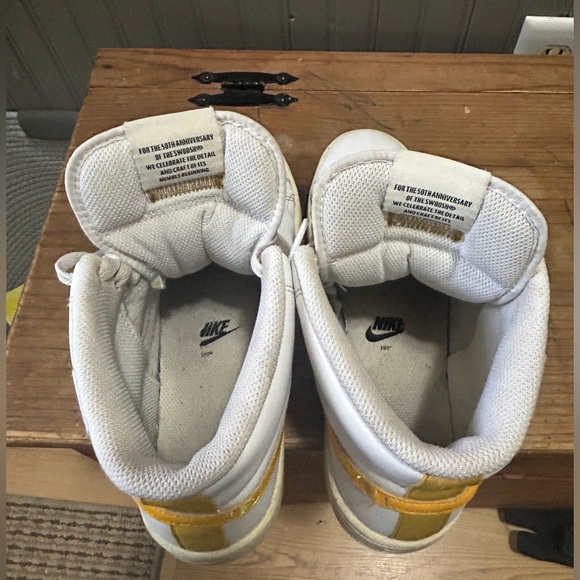 Nike Swoosh 50th anniversary women’s sneakers size 7.5 - Picture 7 of 11